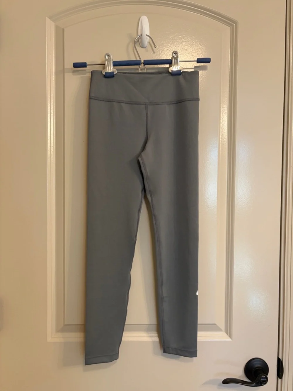 NIKE Dri-Fit Girl High Rise Yoga Leggings Cool Grey Silver